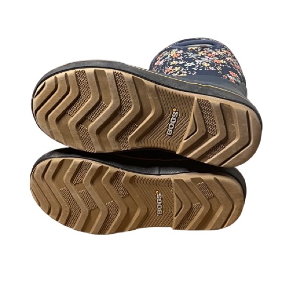 Bogs Blue Floral Winter Boots - Picture 2 of 6